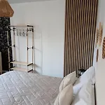 Privees Confortables Jusqu'a 10 Personnes De 18 A 85 M2 בית אירוח Charly-sur-Marne