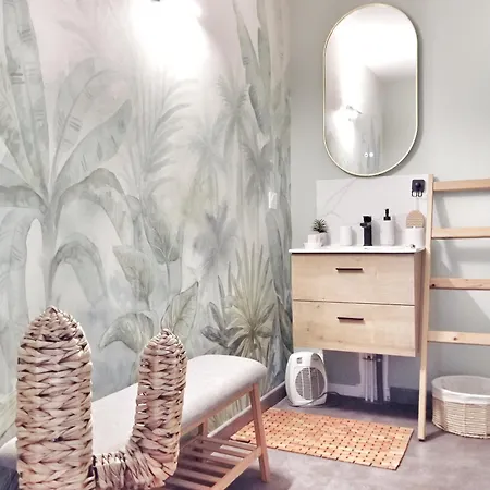 Csm Privées 1 2 Et 1 Avec Terrasse En Cœur De Entre Paris Et Reims 40 Mn Disneyland Paris * Charly-sur-Marne