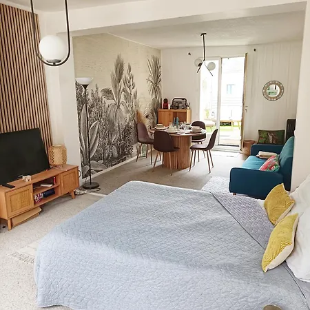 ROOMS HOME Suites privées et familiales jusqu à 8 personnes entre Reims et Disneyland Paris Habitación en casa particular