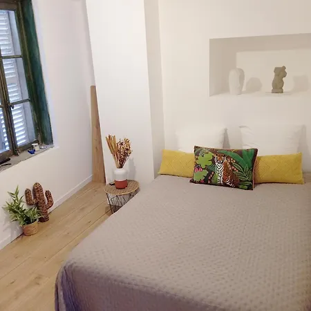 ROOMS HOME Suites privées et familiales jusqu à 8 personnes entre Reims et Disneyland Paris Charly-sur-Marne