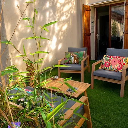 Homestay Csm: Private With Terrace For Families