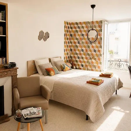 Homestay Csm: Private With Terrace For Families