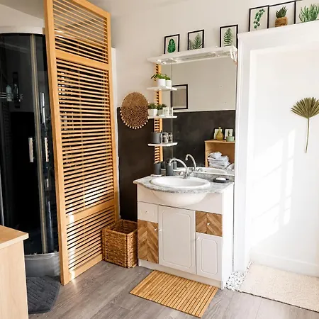 ROOMS HOME Suites privées et familiales jusqu à 8 personnes entre Reims et Disneyland Paris *
